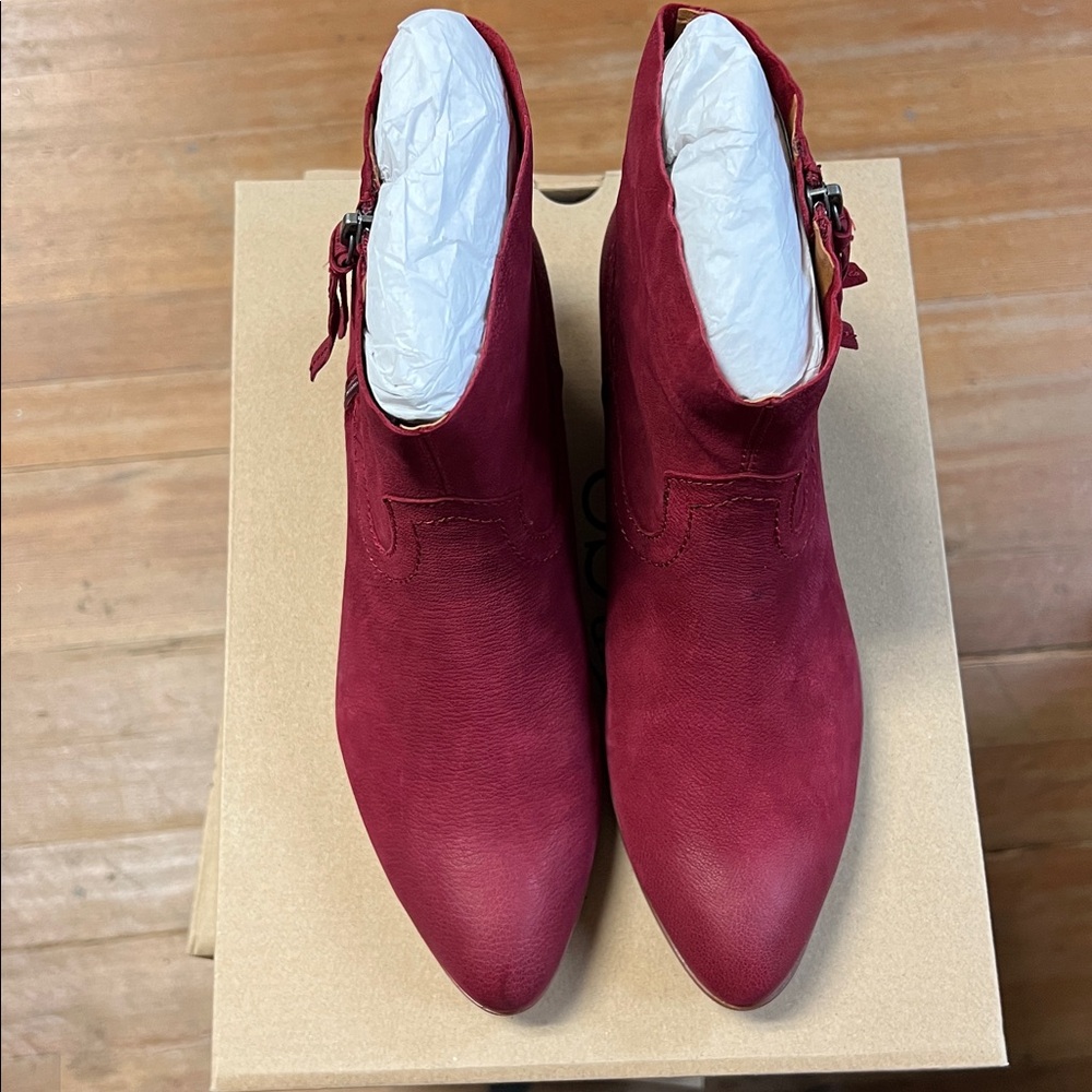 Frye and Co. Rubie Zip in Raspberry - Picture 4 of 5